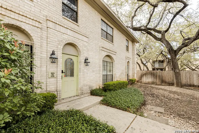 8415 Fredericksburg #307 San Antonio, TX 78229