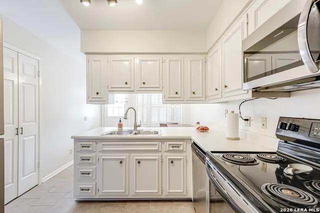 8415 Fredericksburg #307 San Antonio, TX 78229