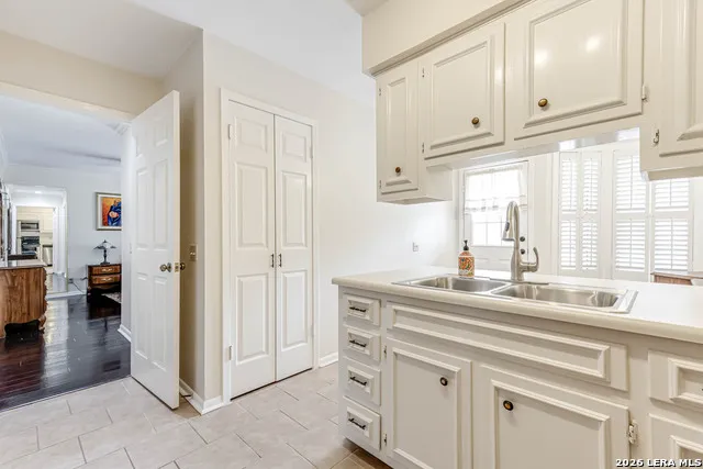 8415 Fredericksburg #307 San Antonio, TX 78229