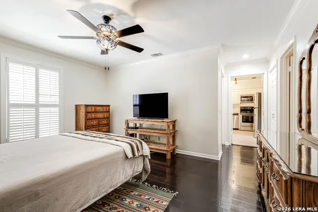 8415 Fredericksburg #307 San Antonio, TX 78229