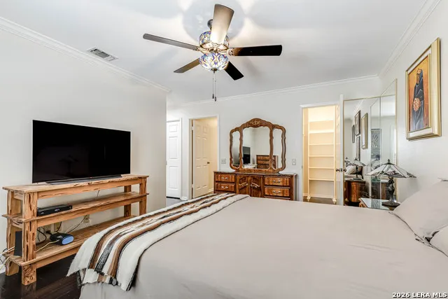 8415 Fredericksburg #307 San Antonio, TX 78229