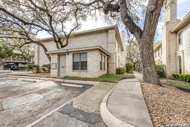8415 Fredericksburg #307 San Antonio, TX 78229