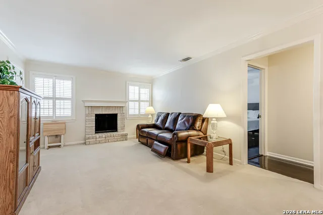 8415 Fredericksburg #307 San Antonio, TX 78229
