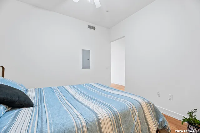 1401 S Flores #308 San Antonio, TX 78204