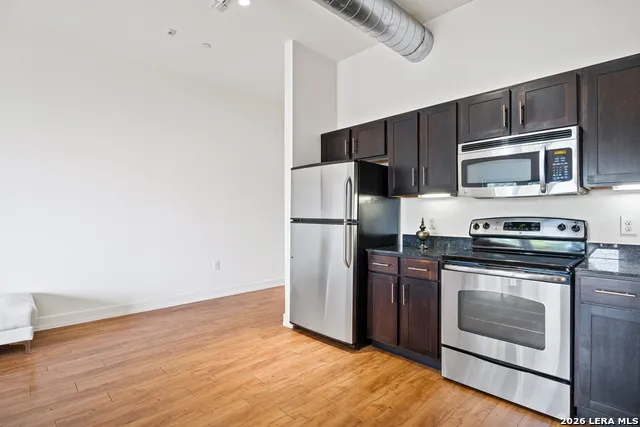 1401 S Flores #308 San Antonio, TX 78204