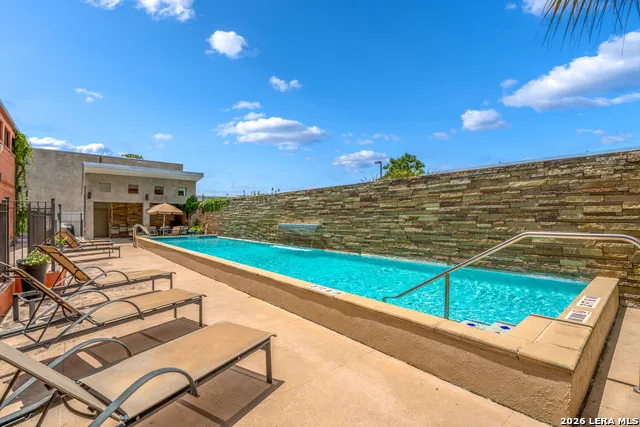 1401 S Flores #308 San Antonio, TX 78204