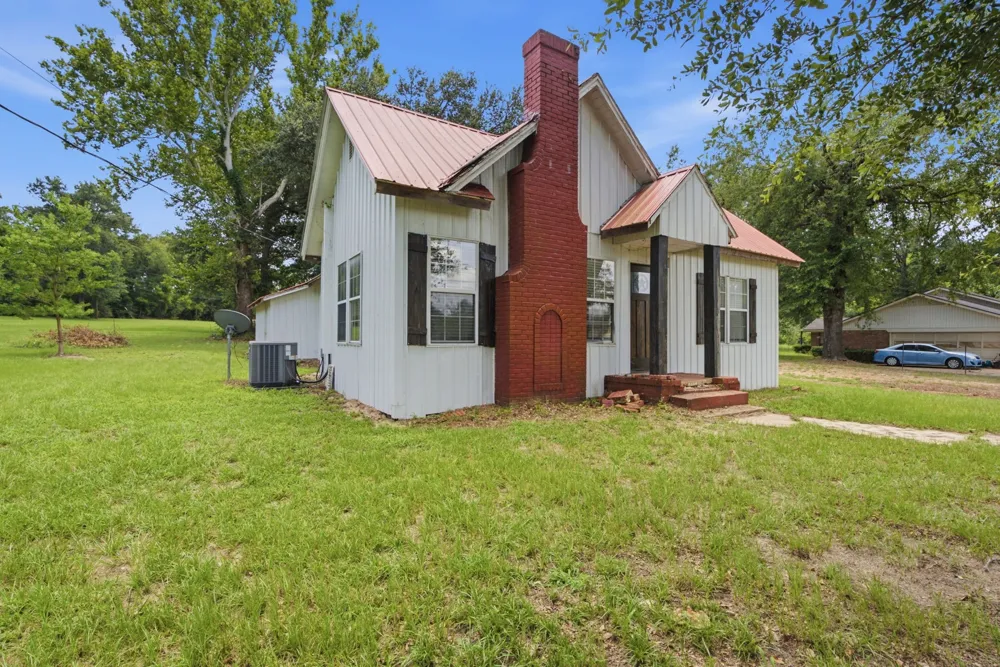 506 E Longview Street Arp, TX 75750