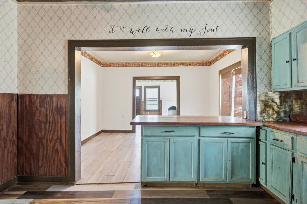 506 E Longview Street Arp, TX 75750