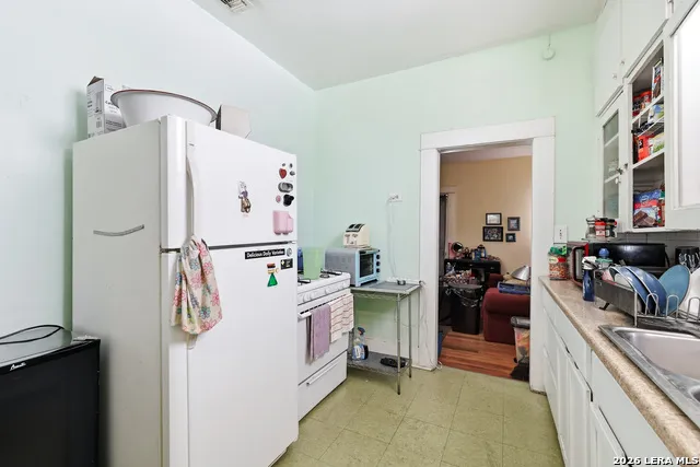 515 W WOODLAWN AVE San Antonio, TX 78212
