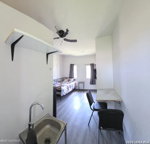1211 Gladstone San Antonio, TX 78225