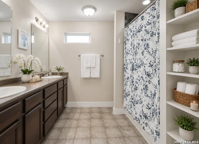 2706 Lake Louise San Antonio, TX 78228