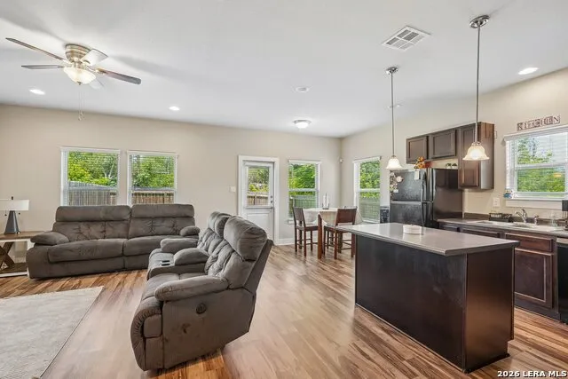 2706 Lake Louise San Antonio, TX 78228
