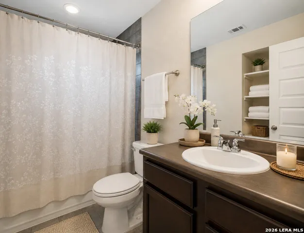 2706 Lake Louise San Antonio, TX 78228