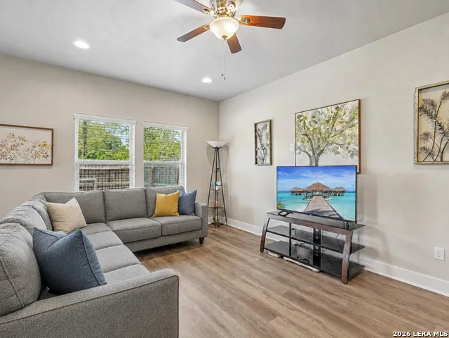 2706 Lake Louise San Antonio, TX 78228