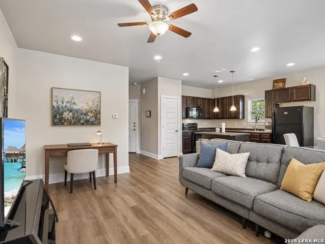 2706 Lake Louise San Antonio, TX 78228