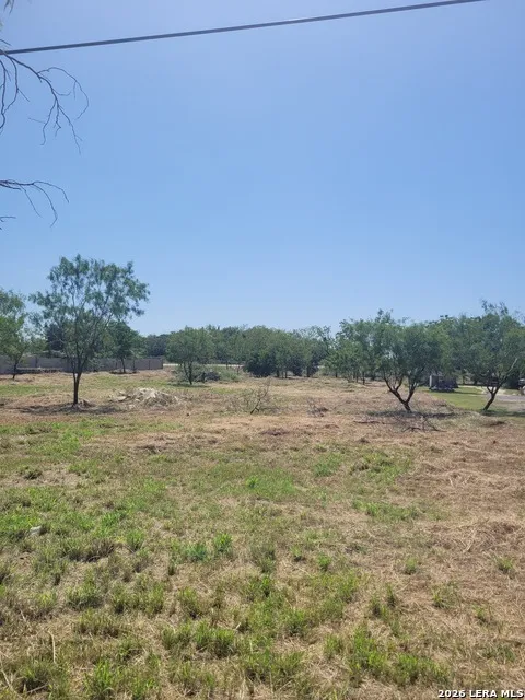 754 County Road 6843 Lytle, TX 78052
