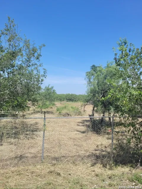 754 County Road 6843 Lytle, TX 78052