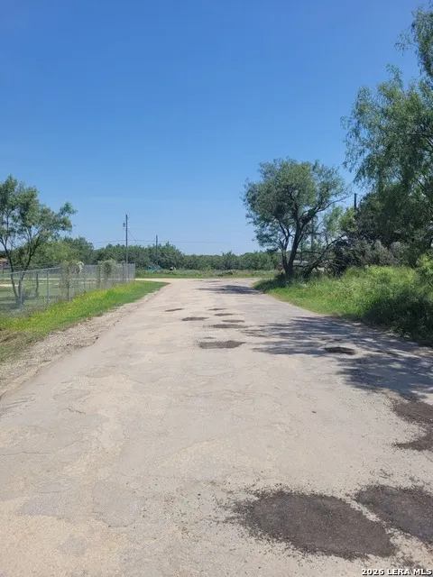 754 County Road 6843 Lytle, TX 78052