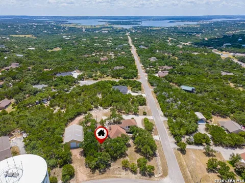 1046 EWING CT