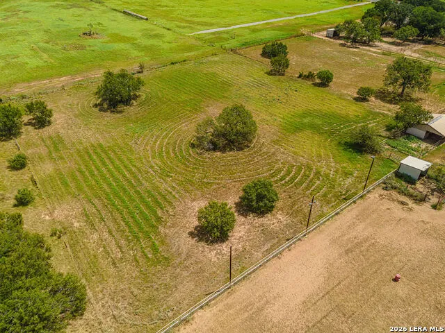 2095 E Fm 1518 St Hedwig, TX 78152