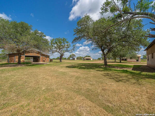 2095 E Fm 1518 St Hedwig, TX 78152