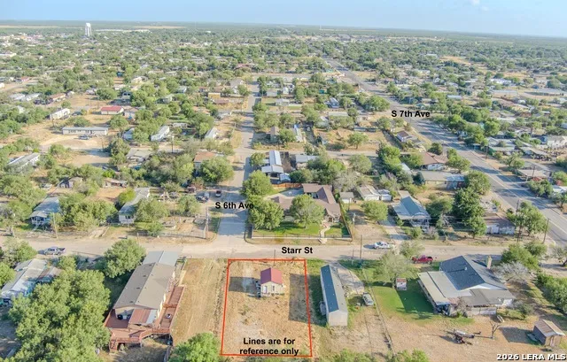 702 E STARR ST Crystal City, TX 78839
