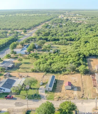 702 E STARR ST Crystal City, TX 78839