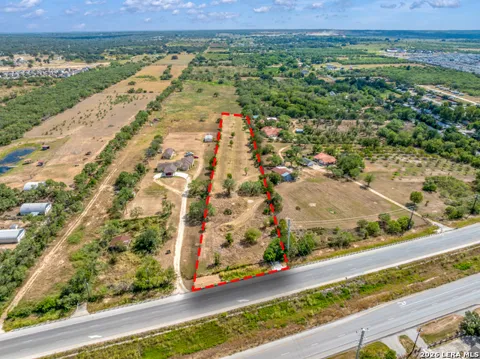 3398 S LOOP 1604 E