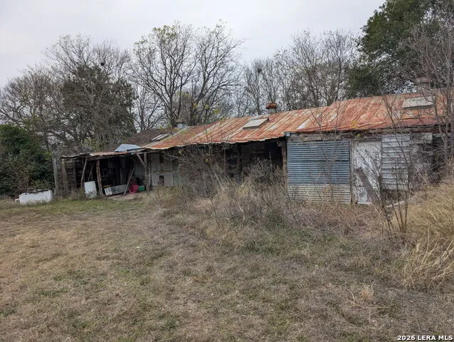 550 W Broadview San Antonio, TX 78228