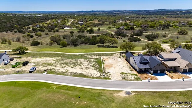 1020 Albatross Kerrville, TX 78028
