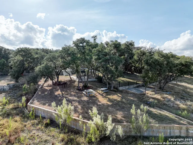 906 Pebble Beach Dr NW Lakehills, TX 78063