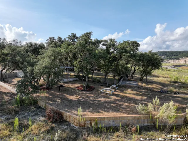 906 Pebble Beach Dr NW Lakehills, TX 78063
