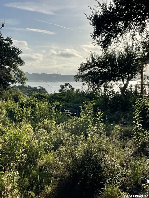 2111 Lakeview