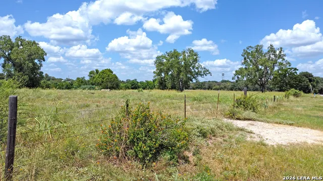 1249 SLEEPY HOLLOW LN New Braunfels, TX 78130