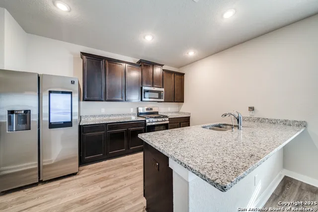 17029 VISTA CV Live Oak, TX 78233