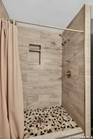 209 GREENLAWN AVE Pleasanton, TX 78064