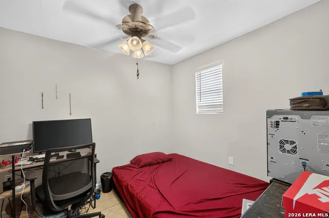 209 GREENLAWN AVE Pleasanton, TX 78064