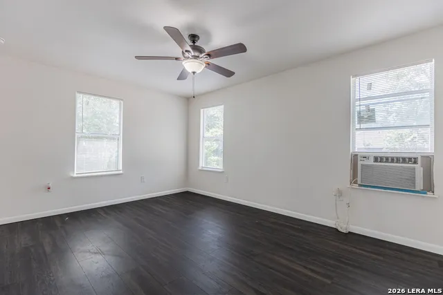 534 WALTON AVE San Antonio, TX 78225