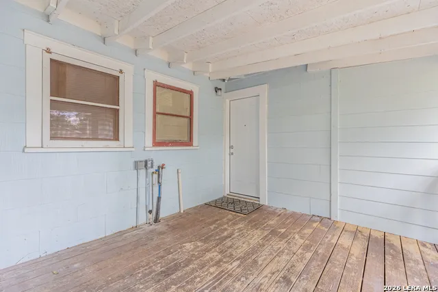 534 WALTON AVE San Antonio, TX 78225