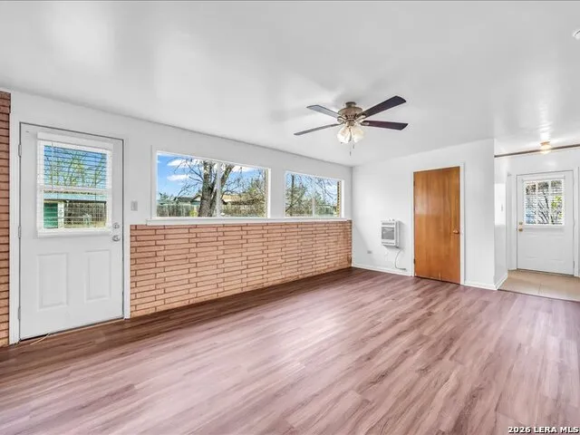 602 C Street Floresville, TX 78114