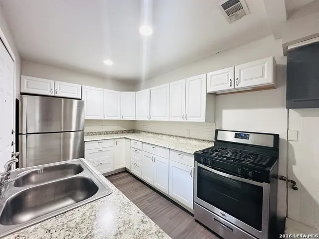 10806 LAZY OAKS DR San Antonio, TX 78217