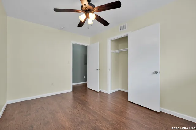 417 E Lindbergh Blvd Universal City, TX 78148