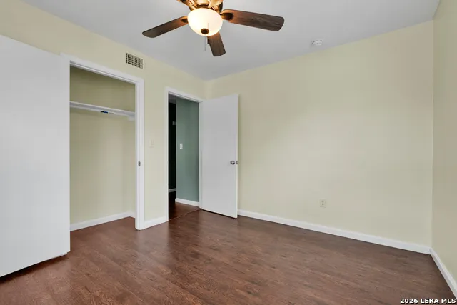 417 E Lindbergh Blvd Universal City, TX 78148