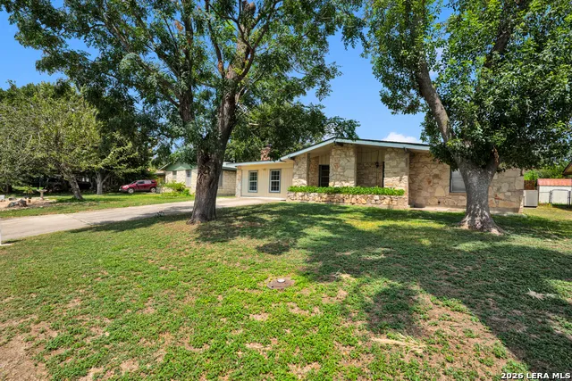 417 E Lindbergh Blvd Universal City, TX 78148
