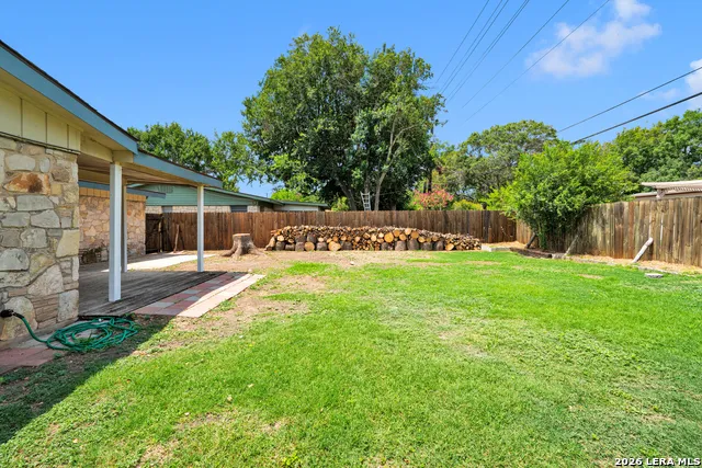 417 E Lindbergh Blvd Universal City, TX 78148