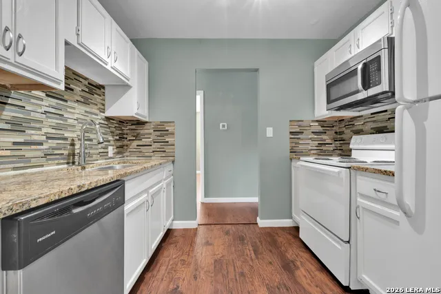 417 E Lindbergh Blvd Universal City, TX 78148
