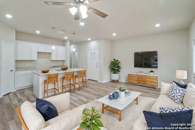 9193 DIETZ ELKHORN RD Unit 31 Boerne, TX 78015