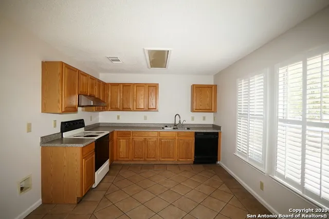 9 APPLE HILLS San Antonio, TX 78238