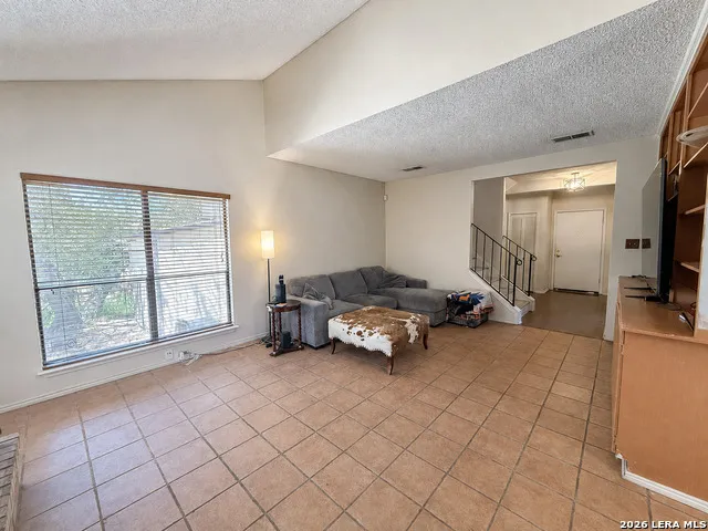17319 Antlers Cv Helotes, TX 78023