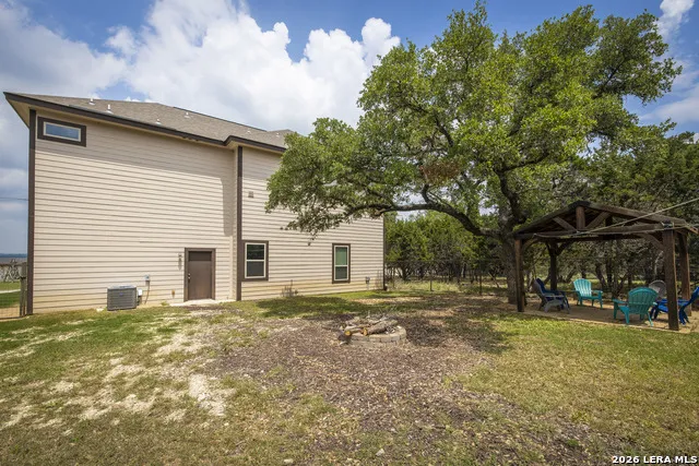 618 Wagon Wheel Dr Canyon Lake, TX 78133